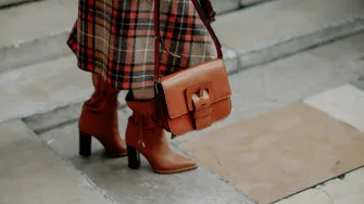Smeđe torbe iz high street ponude za žene koje žele predah od crne boje