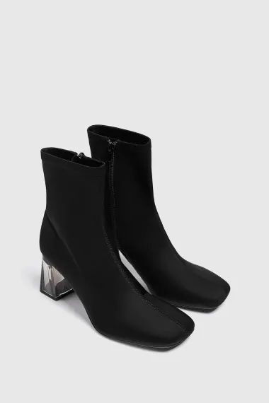'This boots are made': Najljepše čizmice i gležnjače na petu iz jesenskih kolekcija