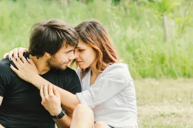 Onaj trenutak kad znaš da se vrijedi potruditi oko osobe? Evo kako to opisuju različiti ljudi