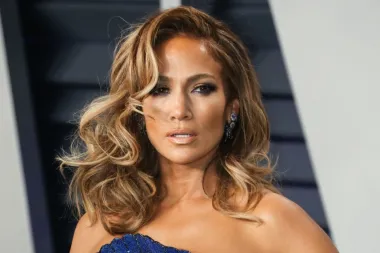 Nosi je i J.Lo: Tuxedo manikura' bit će pravi hit ove jeseni, ali i za vrijeme blagdana