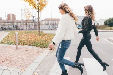 'Bye, bye, skinny jeans': 5 modela koji će ove sezone zamijeniti uske traperice