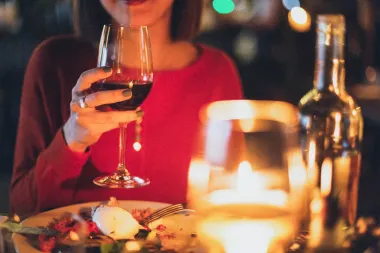 Kada je najbolje jesti večeru? Stručnjaci imaju nekoliko savjeta