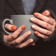 'Pumpkin Spice Nails' – nova je manikura koju žene najviše traže ove jeseni