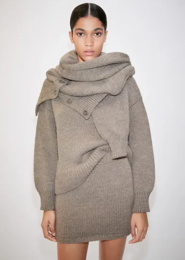 Mekane i ne stežu: Pletene suknje za ugodne i stylish jesenske kombinacije