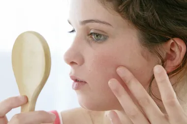 Od puberteta do menopauze: Kako različita životna razdoblja utječu na kožu?
