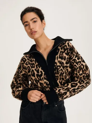 Veste s 'zipom': Kul modeli koji odlično pristaju uz suknje i kožne hlače