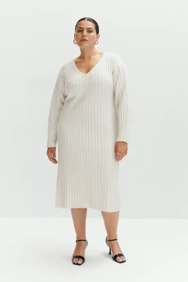 Za žene s oblinama: Najljepše plus size haljine iz trenutne ponude