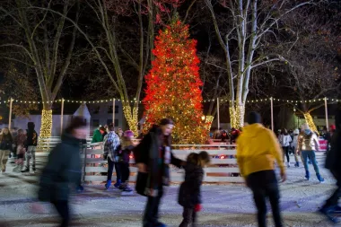 Stiže čarobni Advent u Samobor: Jole, Daleka obala i minglanje uz selfije kraj spačeka