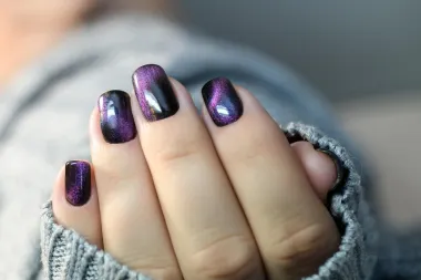Luksuz na tvojim noktima: baršun manikura najnoviji je trend za ljubiteljice glamura