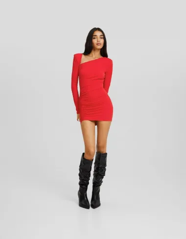 Kratke haljine dugih rukava za glamurozan look