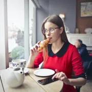 Stalno si gladna? Evo što možeš učiniti kako bi spriječila napadaje gladi