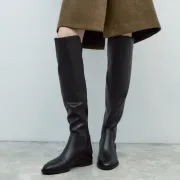 Ravne čizme za svaki dan - pronašle smo super modele u H&M-u, Mangu i Zari