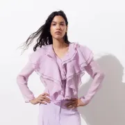 15 neodoljivih modela: Romantične bluze koje sada možeš uloviti na sniženju