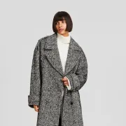 Treba ti novi kaput? Bershka ima odlične modele na sniženju