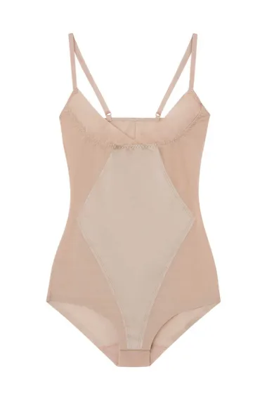Tajna zamamne figure: Shapewear rublje koje svaka žena voli imati u ormaru
