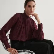 Elegantna bordo nijansa bit će hit u 2024. godini - donosimo trendi komade