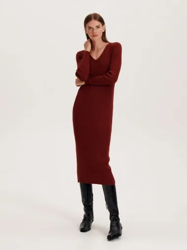 Elegantna bordo nijansa bit će hit u 2024. godini - donosimo trendi komade