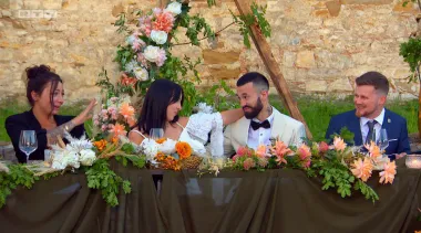 Instant kemija, pao i poljubac mladenaca: 'Stvoreni smo jedno za drugo!'