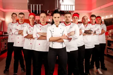 Kandidati podijeljeni u timove, pale prve kritike, a Vehid i Dominik oduševili chefa: ''Dajte si ruku, dečki, najbolji ste dosad''