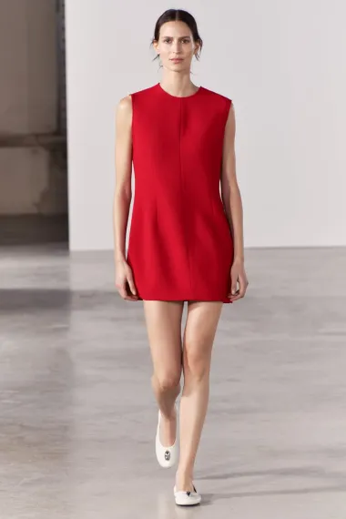 Zara ima fantastične komade u upečatljivoj crvenoj boji