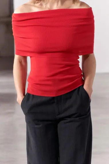 Zara ima fantastične komade u upečatljivoj crvenoj boji