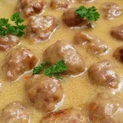 Mekane ćufte u ukusnom umaku - omiljeno jelo malih i velikih