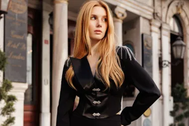 Profinjenost i elegancija modni su imperativ nadolazeće kolekcije brenda Versage