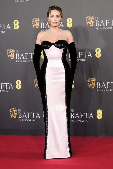 Dodijeljene su BAFTA nagrade - ovo su najbolja i najgora modna izdanja s crvenog tepiha