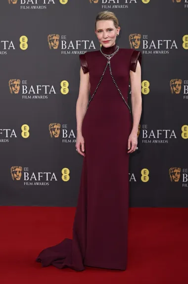 Dodijeljene su BAFTA nagrade - ovo su najbolja i najgora modna izdanja s crvenog tepiha