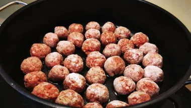 Mekane ćufte u ukusnom umaku - omiljeno jelo malih i velikih