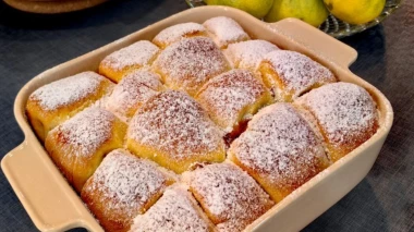 Recept za domaće pahuljaste buhtle koje vraćaju u djetinjstvo