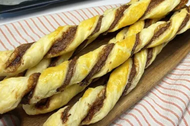 Hrskavo, a tako kremasto: Štapići od lisnatog tijesta s Nutellom