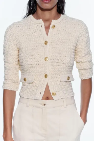 Pronašle smo elegantne kardigane koji podsjećaju na kultne Chanelove modele