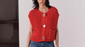 Pleteni prsluci su modni hit, a ovaj Zarin model već je osvojio društvene mreže