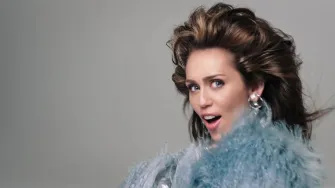 Vraćaju li se 80-e? Miley Cyrus najavila povratak retro frizura