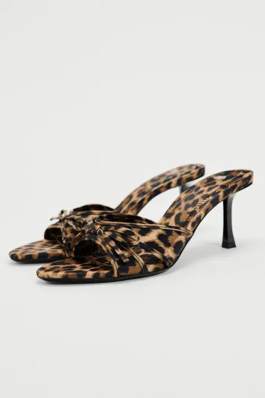 Leopard print je opet u modi - efektni komadi za razigrane kombinacije