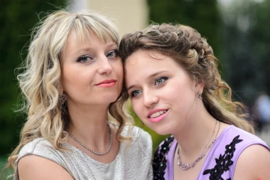 &Scaron;to odjenuti za krizmu? Donosimo ideje za djevojke i mame