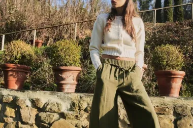 Hlače širokih nogavica su udobne i pristaju uz svaki outfit