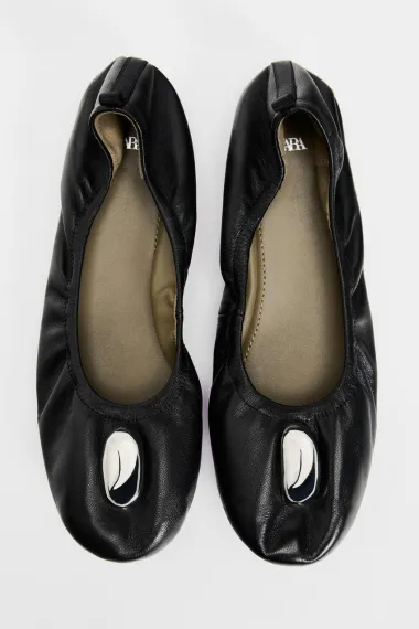 Zara je predstavila pet modela cipela koji će se uklopiti u svaki stil