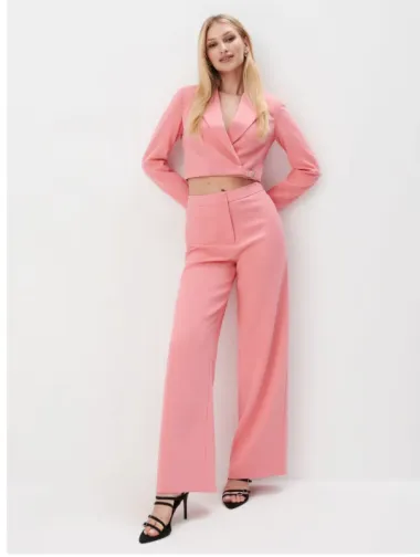 Proljetno šarenilo: 20 drukčijih hlača u boji koje podižu svaki outfit