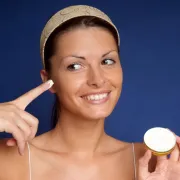 9 odličnih drogerijskih proizvoda za njegu kože koje i dermatolozi vole