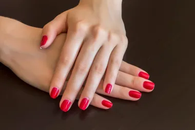 Odaberi pravu nijansu crvenog laka ovisno o tonu svog tena