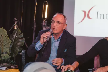 Poznati o intelektu na još jednoj rasprodanoj Ženskoj priči!