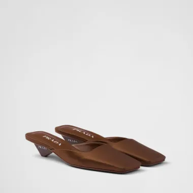 Prada ima nove satenske cipele – bi li ih nosila?