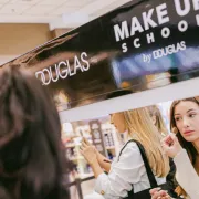 Douglas parfumerije ekskluzivno predstavile jedinstveni Make Up School
