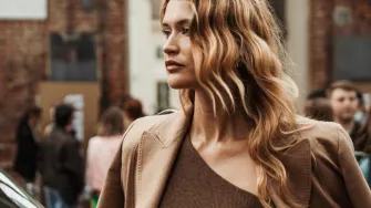 Naše influencerice obožavaju ženstvene topove - kombiniraju ih uz razne outfite