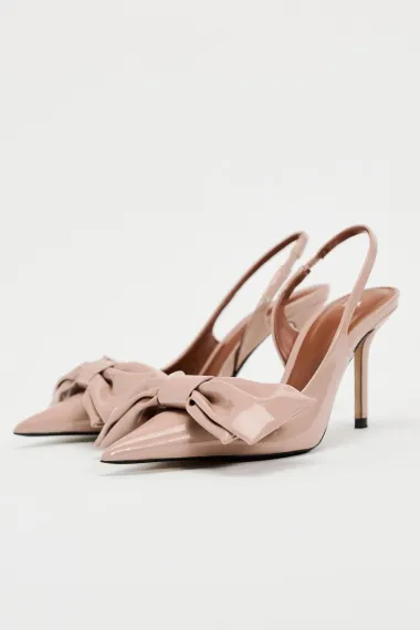 Slingback cipele uvijek su u modi, a ove sezone izgledaju bolje nego ikad