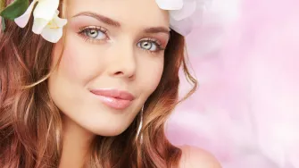 Dvostruko rumenilo - TikTok je poludio za ovim proljetnim make-up trendom