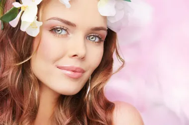 Dvostruko rumenilo - TikTok je poludio za ovim proljetnim make-up trendom