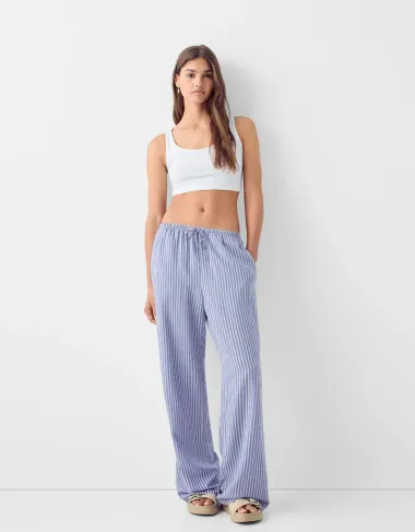 Hlače širokih nogavica pristaju svakome, a Bershka ima odlične modele